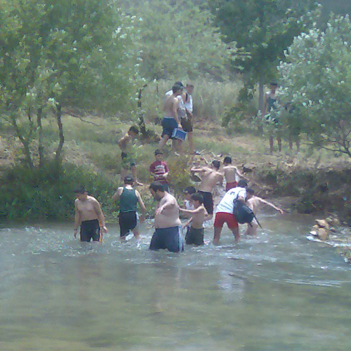 غياب التوعية البيئية يتسبب بتلوث مجرى نهر الخردلي