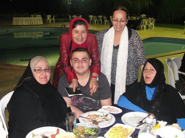 حفل تكريم الطلاب الناجحين في الشهادات الرسمية من قبل جمعية سيدات الخيام، صيف 2010 - أرشيف