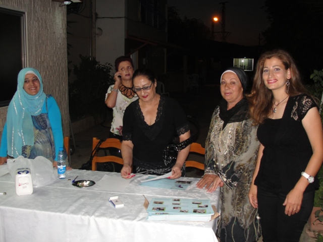 حفل تكريم الطلاب الناجحين في الشهادات الرسمية من قبل جمعية سيدات الخيام، صيف 2010 - أرشيف