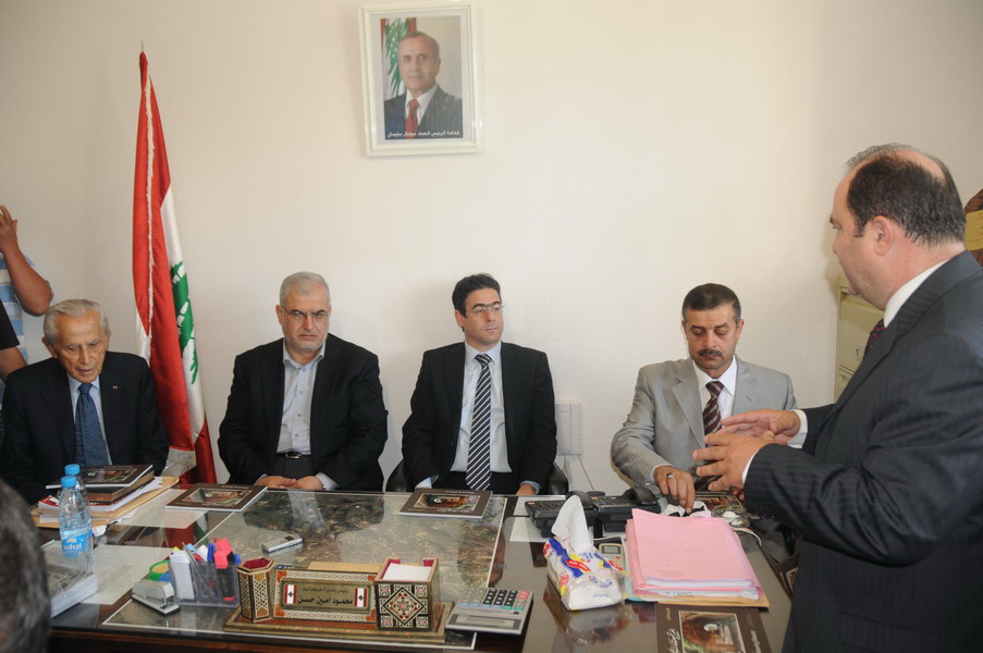 جولة لوزير الإتصالات نقولا  صحناوي في منطقة  أقليم التفاح