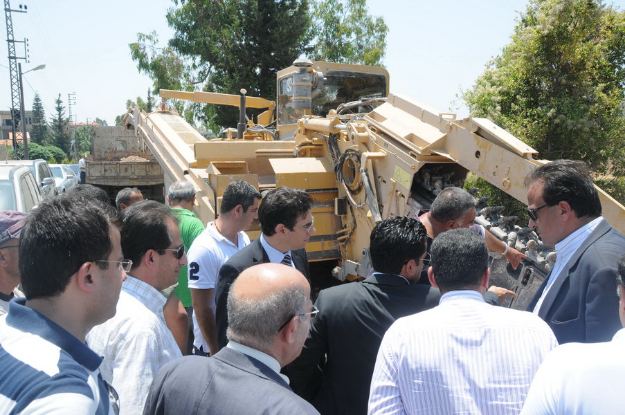 جولة لوزير الإتصالات نقولا  صحناوي في منطقة  أقليم التفاح