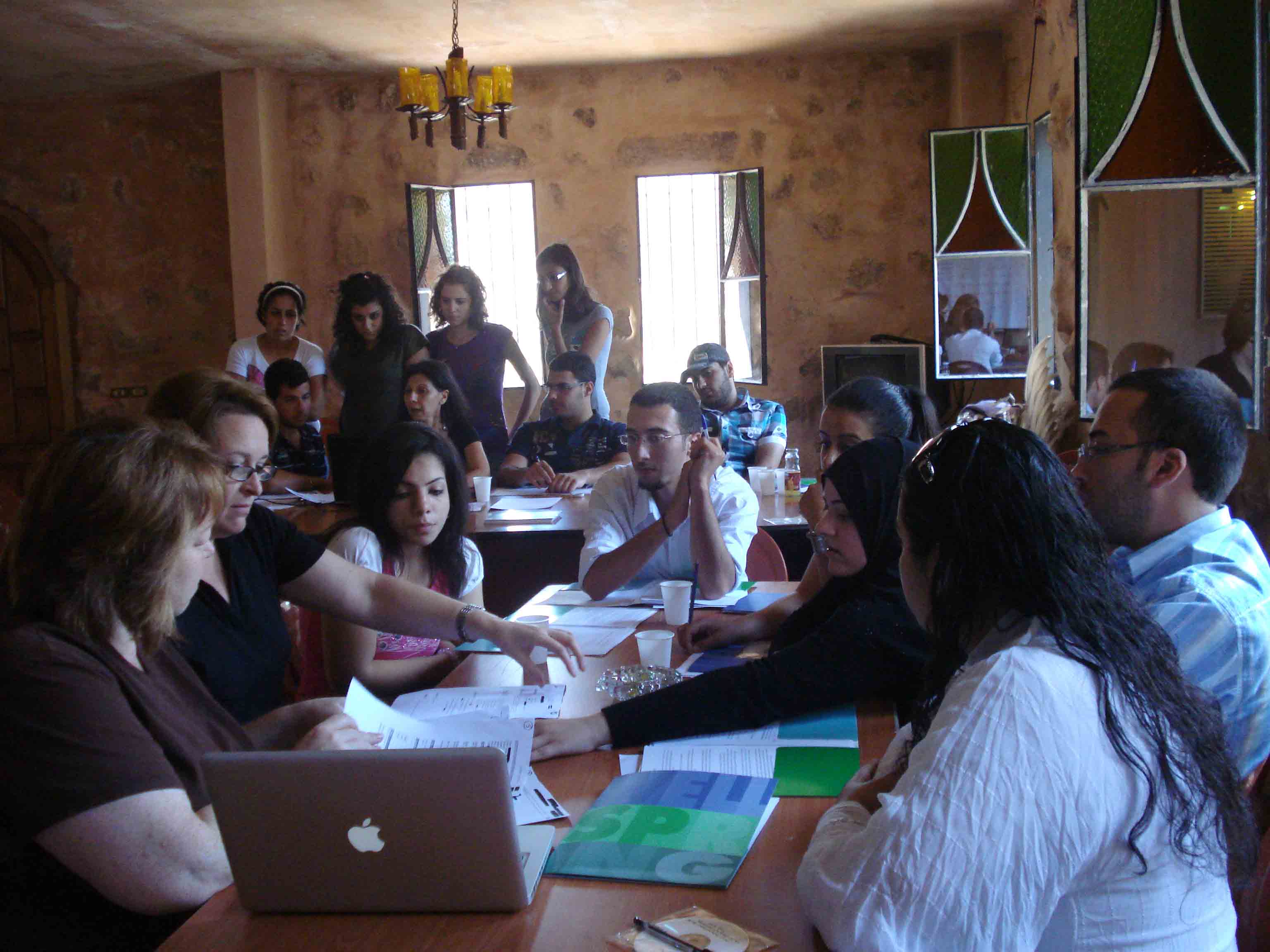 برنامج الأمم المتحدة الإنمائي الـ UNDP أقام بالتعاون مع المركز الأميركي اللبناني للغات دورة تحت عنوان \