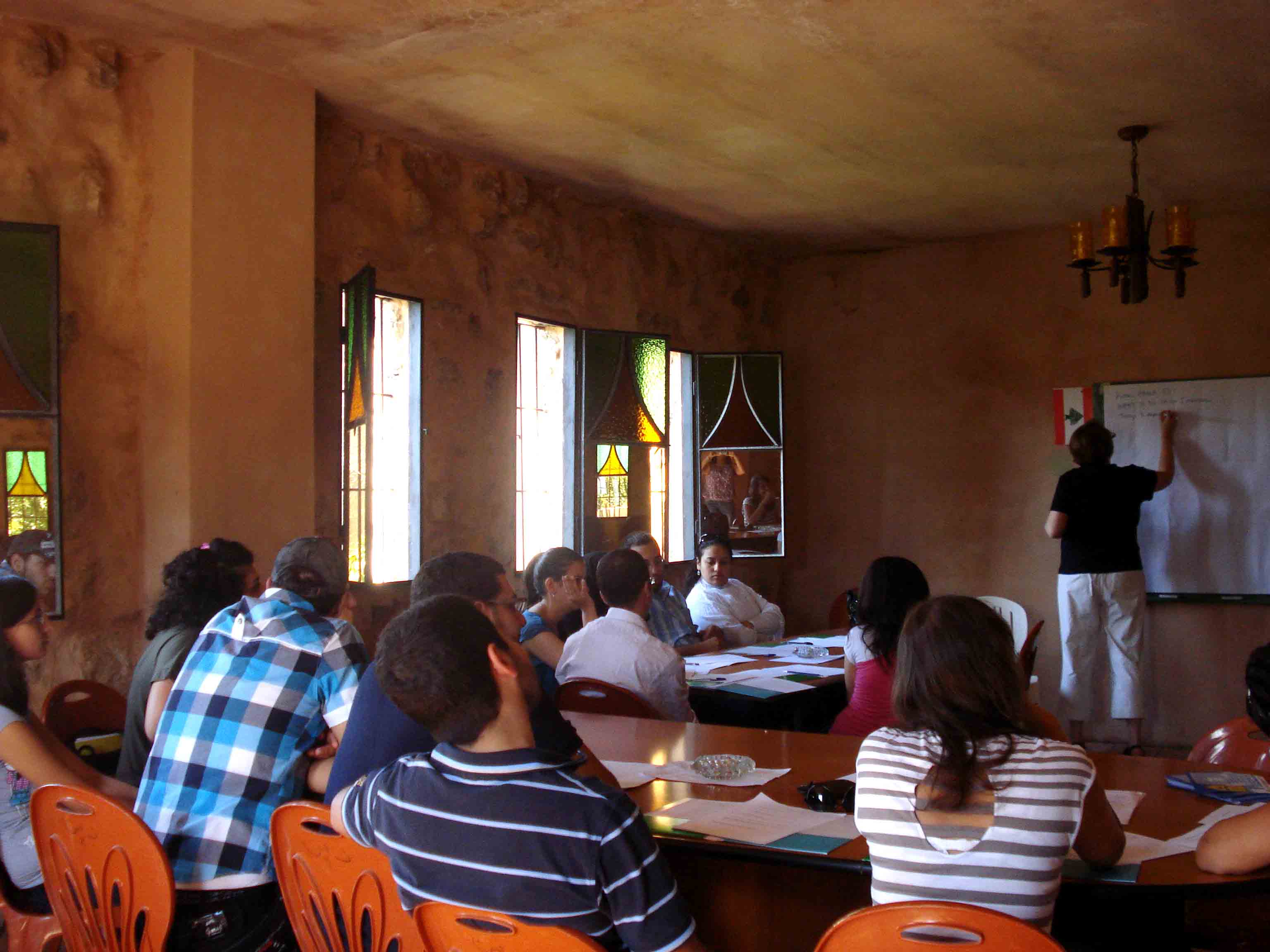 برنامج الأمم المتحدة الإنمائي الـ UNDP أقام بالتعاون مع المركز الأميركي اللبناني للغات دورة تحت عنوان \