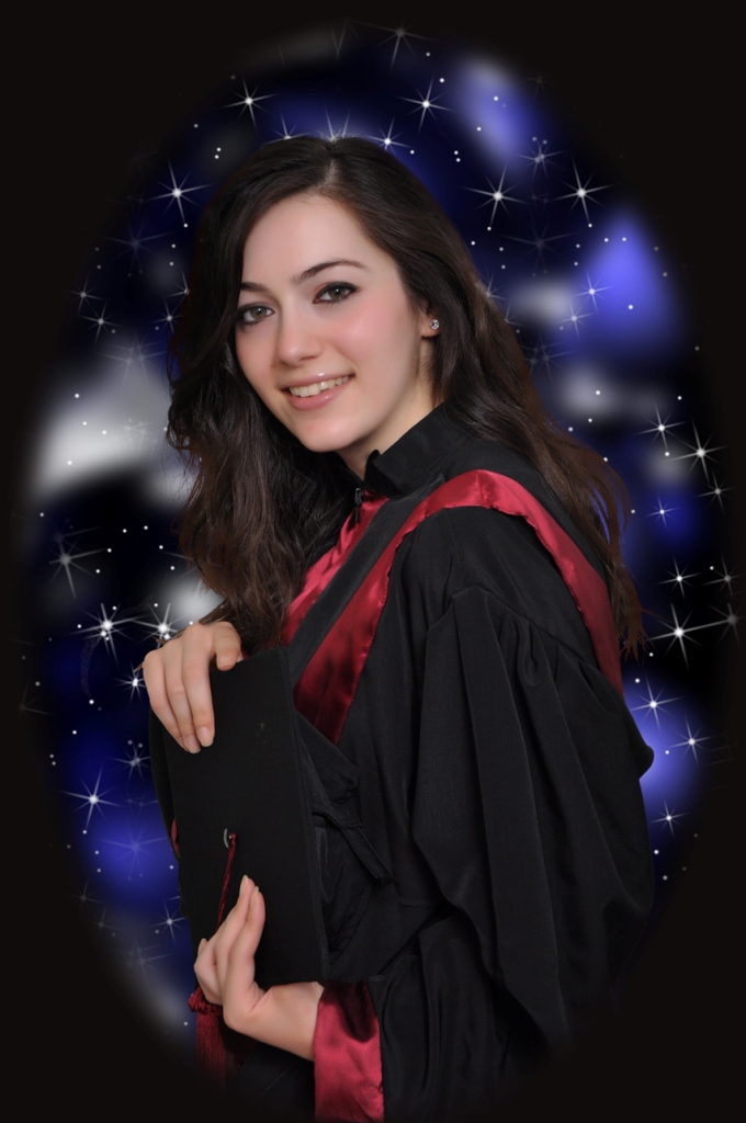 خلود خريس.. الأولى دوماً وفي الجامعة أيضاً