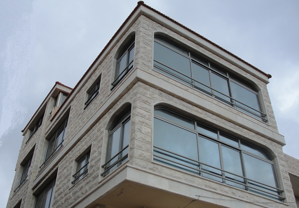 شقة معروضة للإيجار، تصلح لأن تكون عيادة لطبيب أو مكتب محاماة