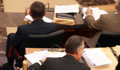 شهدت لجنة الدفاع قبل خمس سنوات انقسامات حادة على خلفية مناقشة «حادثة الشاي» (هيثم الموسوي)