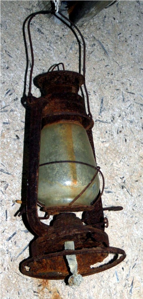 نعود إلى عصر الشمعة والسراج وفتيل بندق بو فتيل