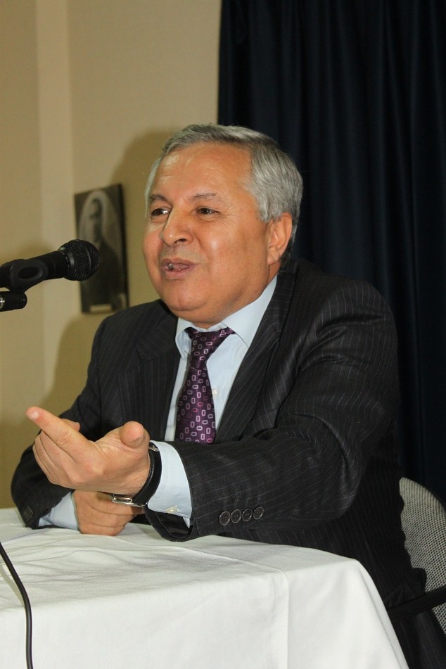 الوزير عدنان السيد حسين يحاضر في النبطية عن أزمة النظام السياسي