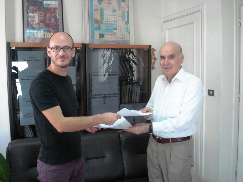 رئيس مؤسسة عامل الدولية الدكتور كامل مهنا والسيد فردريك مرات، رئيس البعثة وممثل جمعية \