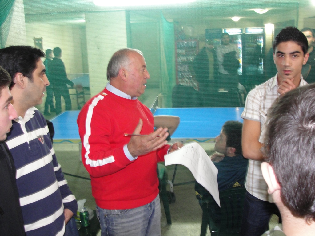 الأستاذ كامل زعرور