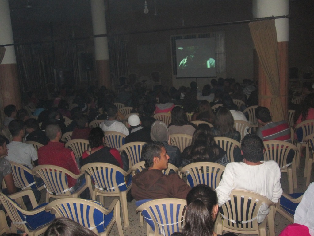 تجمع شبيبة عين قنيا يحيي الأضحى بإقامة عرض سينمائي‎