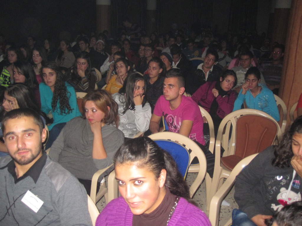 تجمع شبيبة عين قنيا يحيي الأضحى بإقامة عرض سينمائي‎