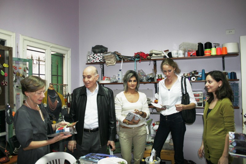 سفيرة المانيا تزور مراكز عامل في عين الرمانة والشياح وحارة حريك وبيروت