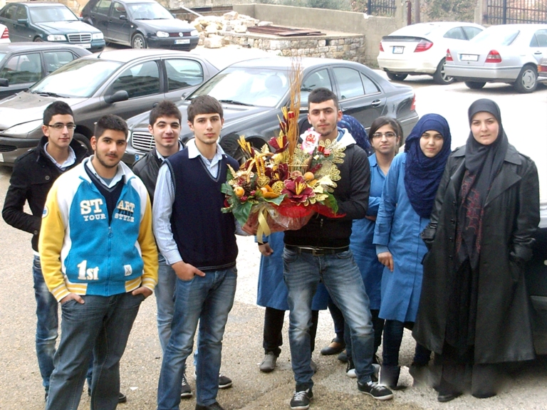 زيارة طلاب ثانوية الأحمدية  النموذجية لمدرسة راهبات القلبين الأقدسين بمناسبة عيد الميلاد‎