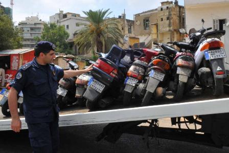 دراجات نارية في دائرة الحجز - أرشيف