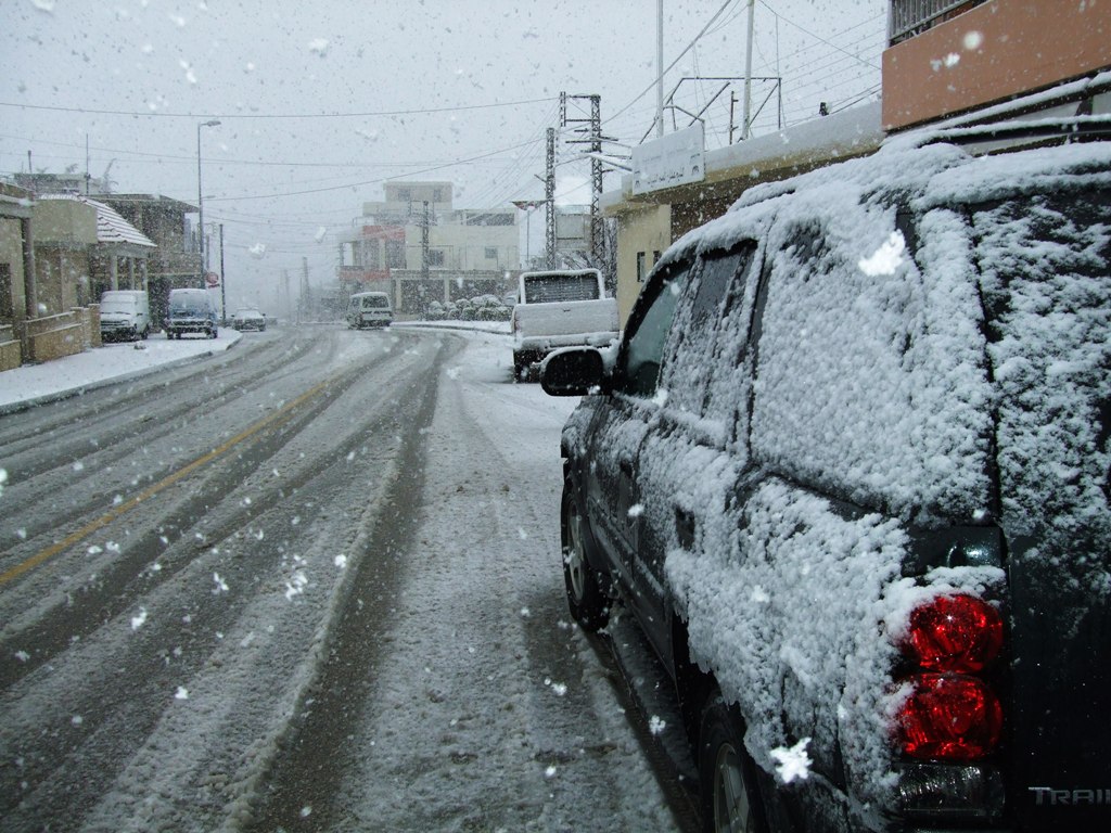 الثلوج كللت الجبال إعتبارا ً من 400 متر وسرعة الرياح فاقت المئة كيلومتر بالساعة