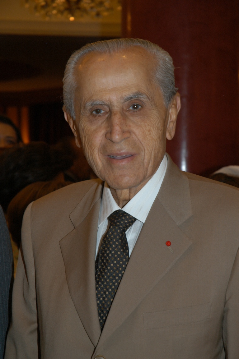 النائب عبداللطيف الزين