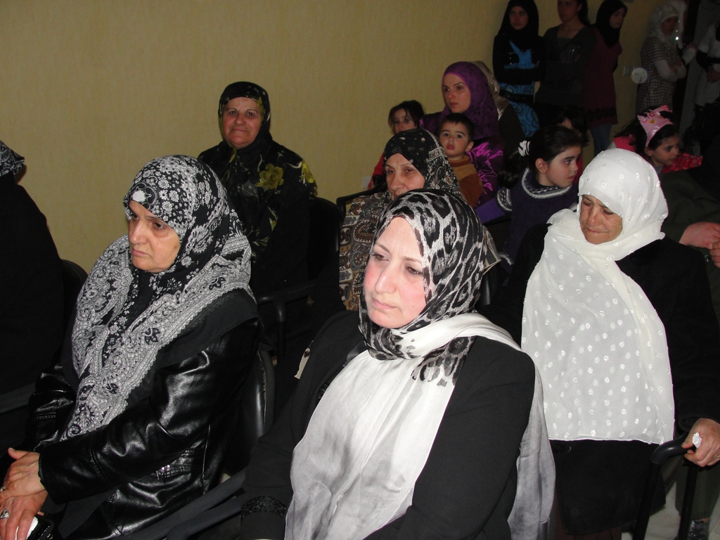 غرسوا فينا المحبة والقيم والاخلاق والتسامح وخطوا لنا طريق الامل بالشعور بالمسؤولية والمثل العليا وقوة الايمان