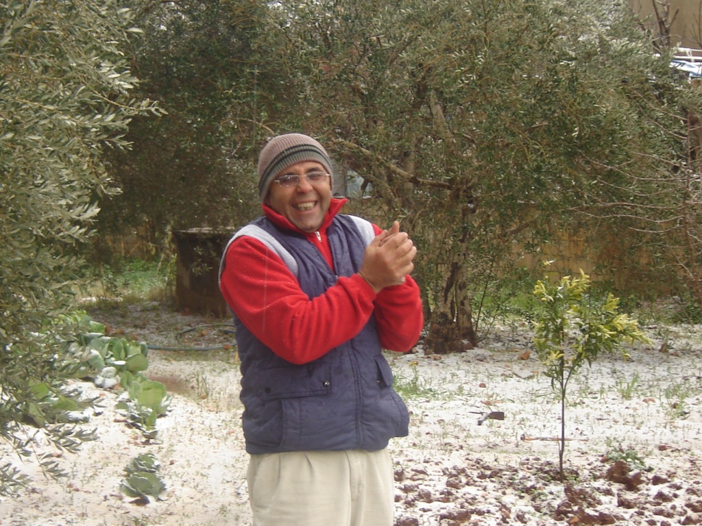 الأسير المحرر عبدالله عطية، شقيق حسين والذي قام بتصويره