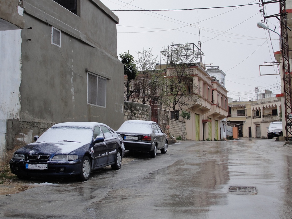 بيت أهل الكاتبة في آخر الصورة (إلى اليسار أيضاً)