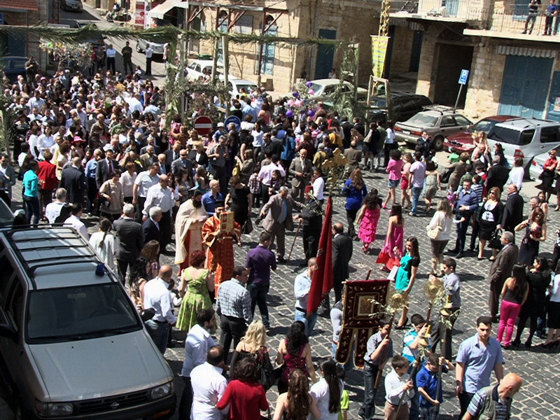 DSC06379 FOTO GEORGE ACHY - الاب فيليب العقلة يحتفل بزياح احد الشعانين في مرجعيون