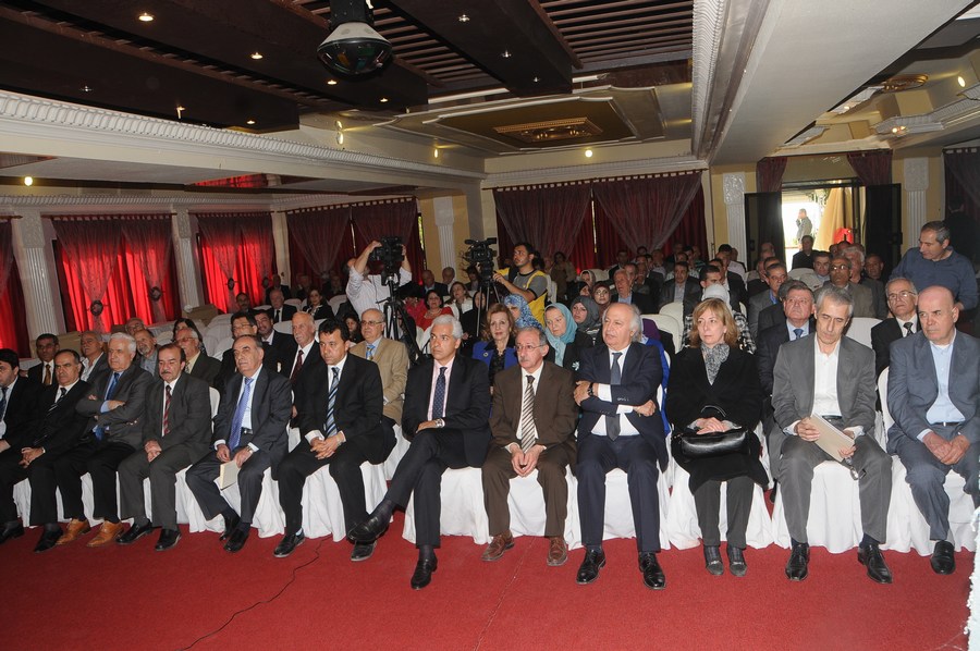 الحضور في إحياء الذكرى السابعة والسبعين لرحيل  العالم  حسن كامل  الصباح