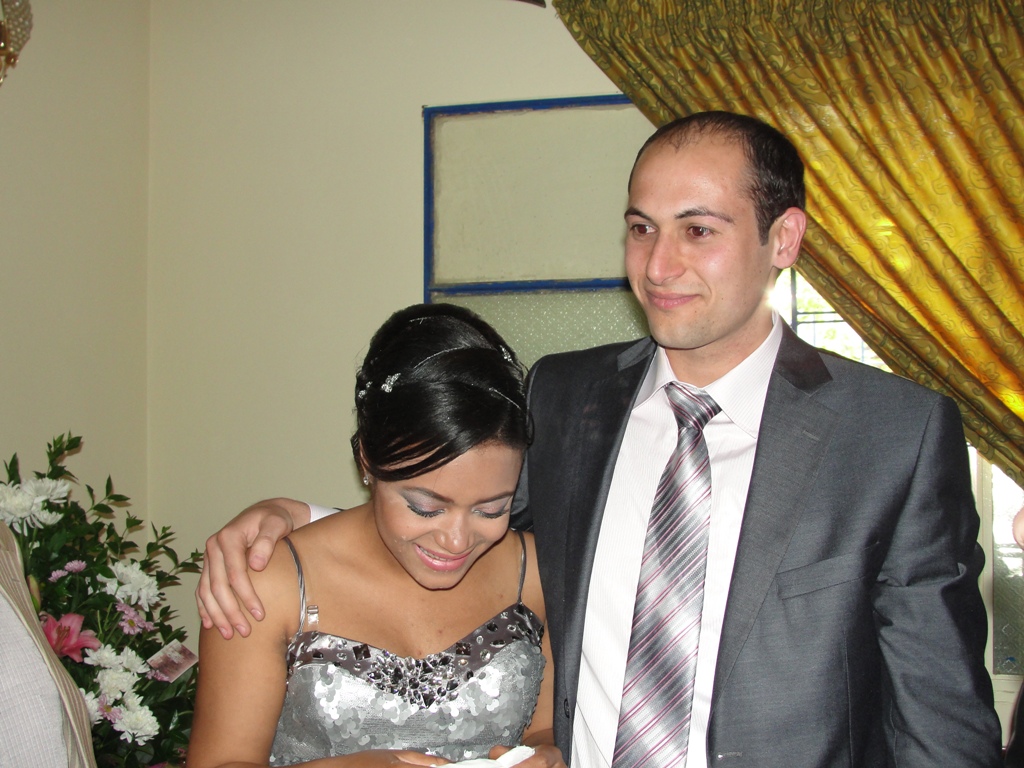 حسين وساره: بالحب نبني السعادة وللعاشقين سلام