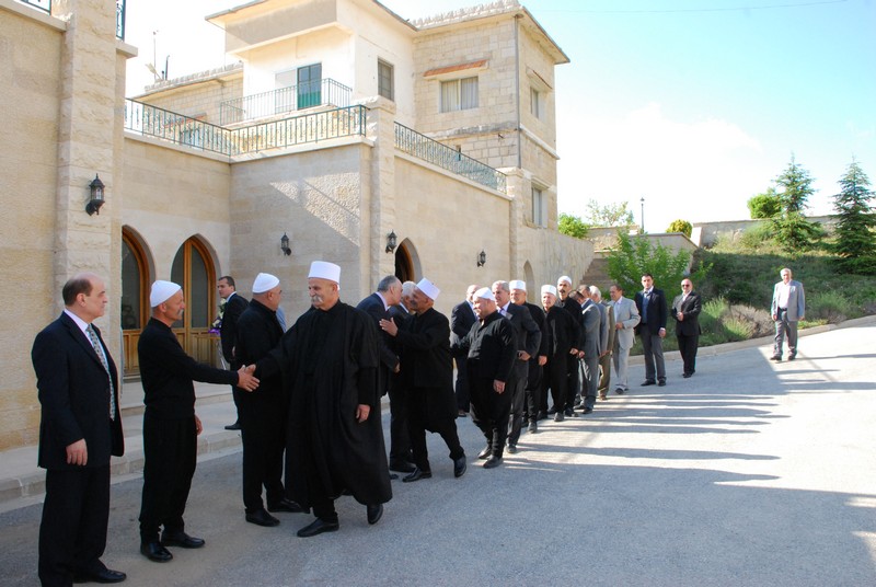 توافد المشاركين بالحفل