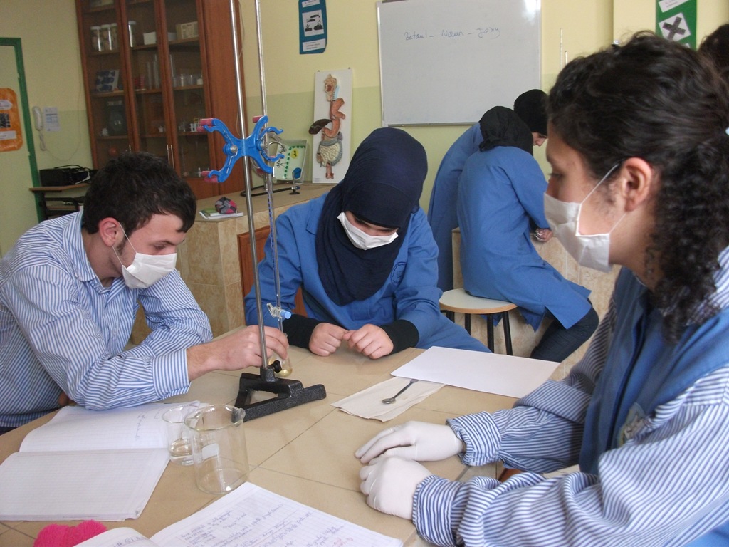 ثانوية الأحمدية النموذجية