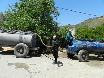 انتعاش حركة الصهاريج إثر أزمة المياه في حاصبيا