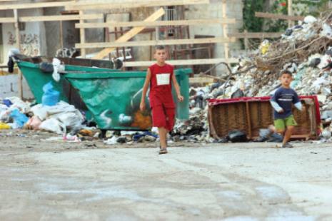 نفايات بنت جبيل ومرجعيون في الحقول