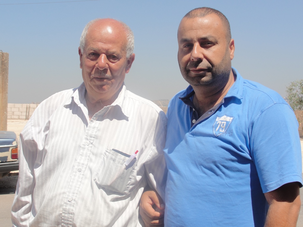 حبيب بدوي (صهر بلدة الخيام) وأبو محمود حسن الباشا (جدّ والدته)