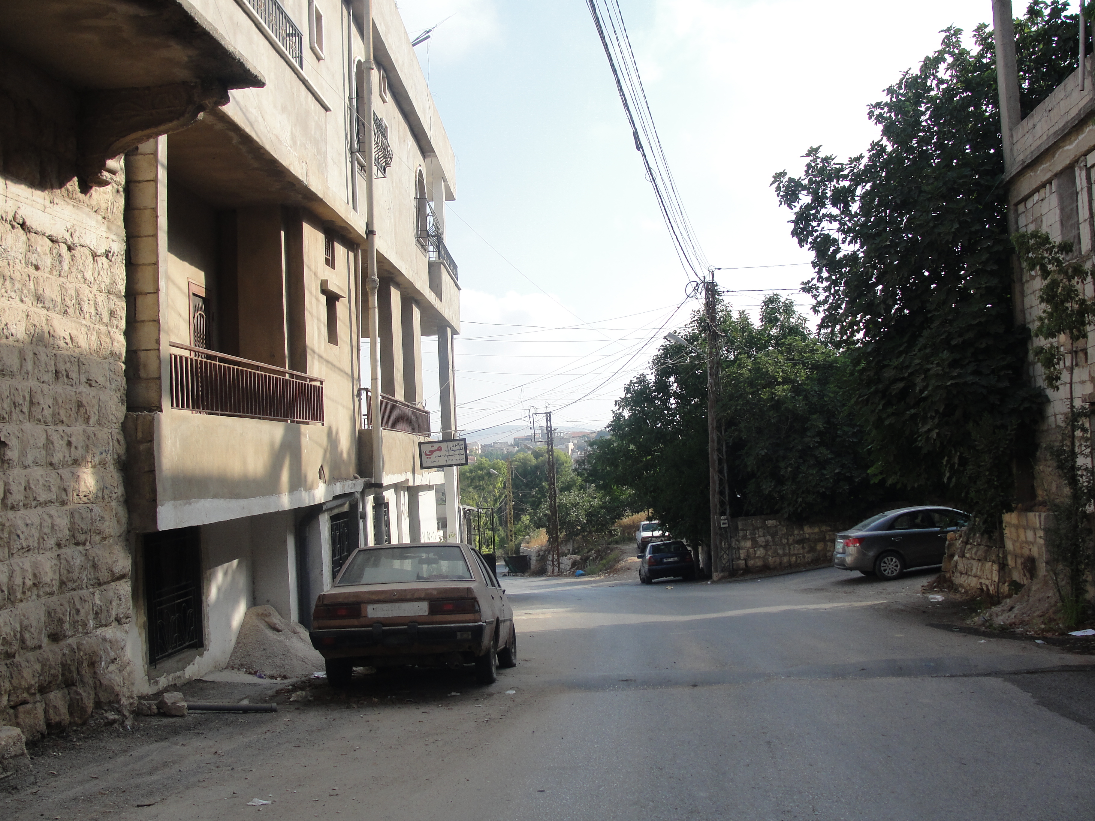  المشروع الخطأ في بلدية الخيام:  مشروع المطبّات في شوارع البلدة