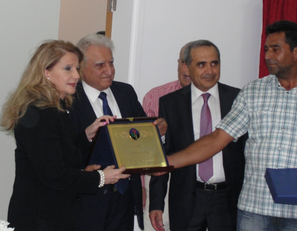 المهندس أحمد عطوي والأستاذ رياض قشمر والوزيرة ليلى الصلح حماده