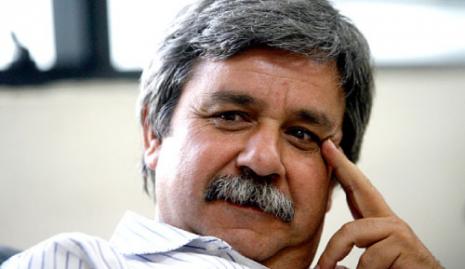 الأسـتاذ حنَّـا غريـب