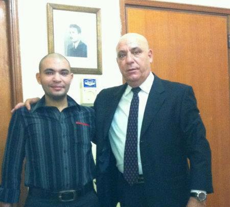 اتيت الحياة عاشقا  للأهل ورفاق مخلصين ورحلت عنها بدمعة وحزن أب