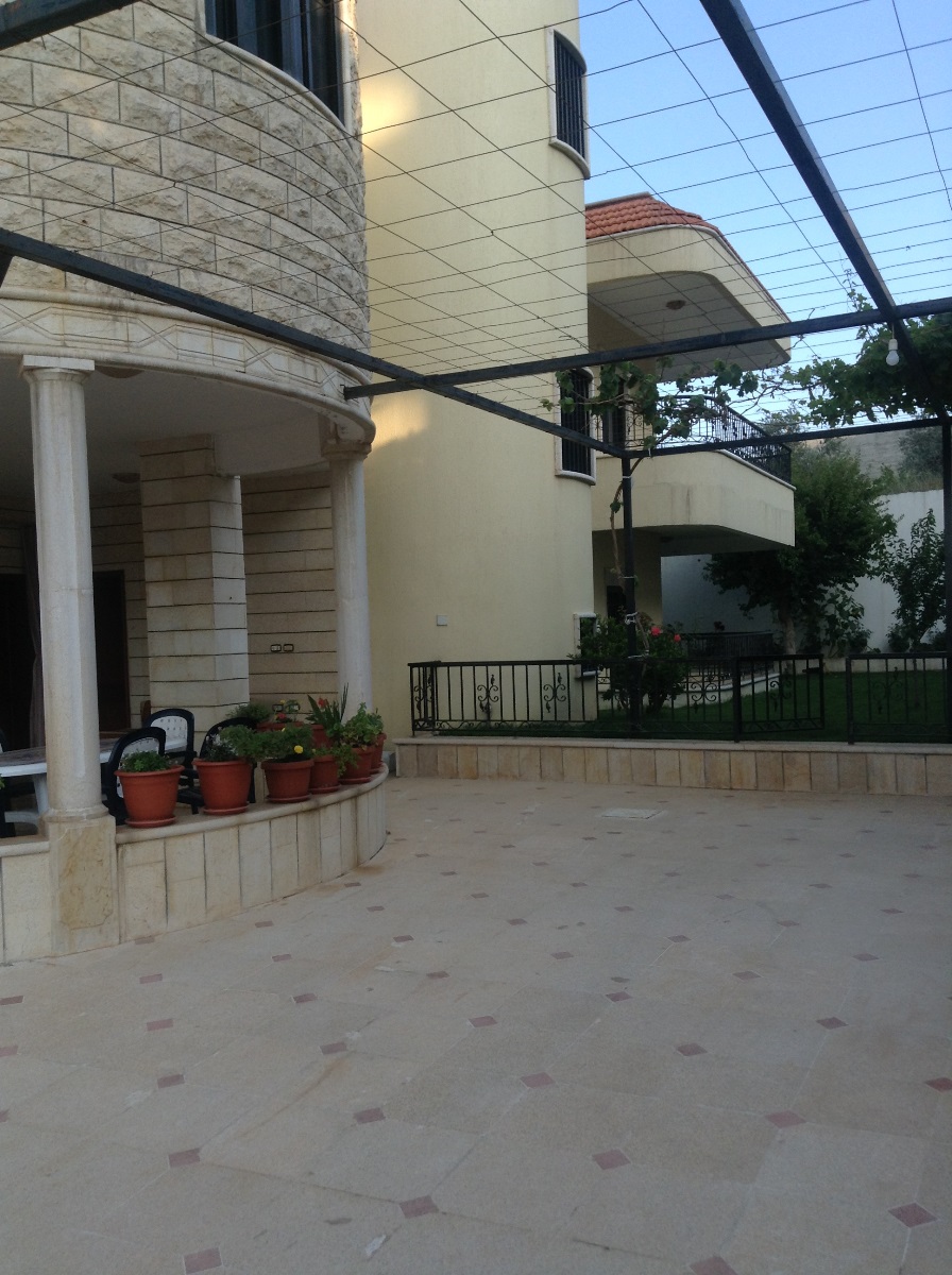 منزل رائع معروض للبيع في الخيام