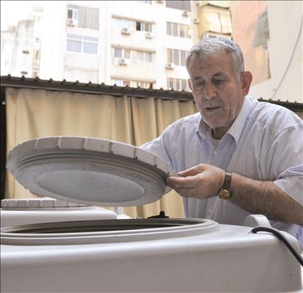  يمكن المواطنين أن يلجأوا إلى «شركة المياه» لإزالة الاعتداءات على تمديداتهم (محمد شرارة)