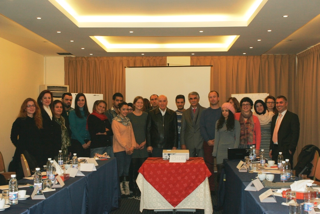 «عامل» تقيم يوم تدريبي لتعزيز روحية الفريق