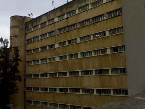 معلّمو «العاملية» بلا رواتب