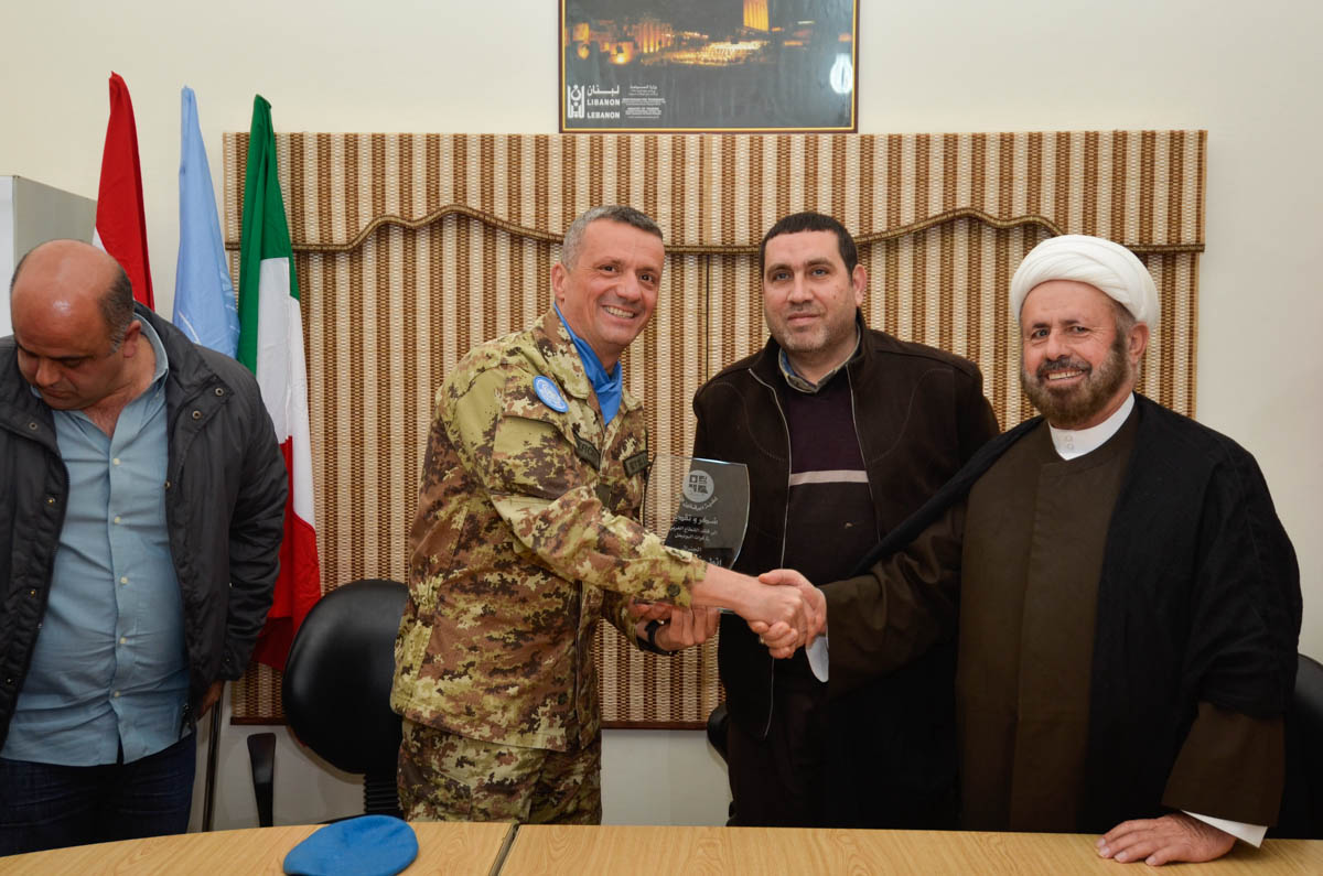 اليونيفيل الإيطالية تدشن القصر البلدي في دير قانون النهر- قضاء صور .