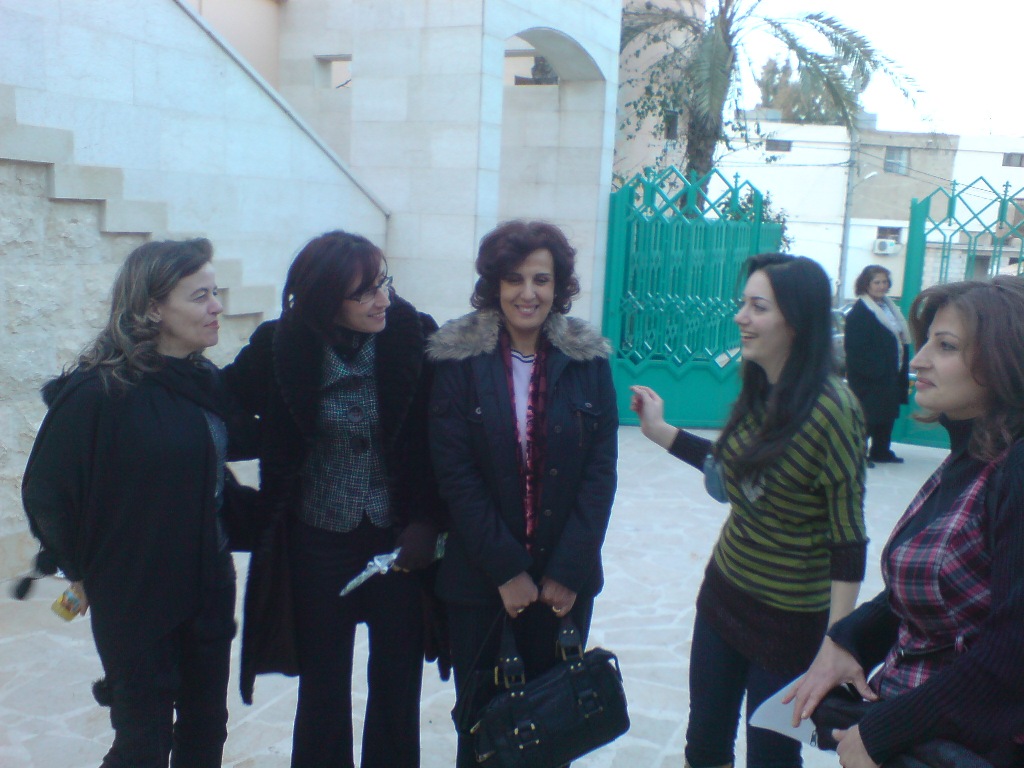 حفل في مركز الطويل بمناسبة عيد الأم - أرشيف