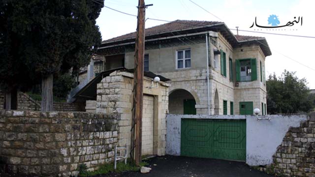 مبنى مدرسة الانكليز.