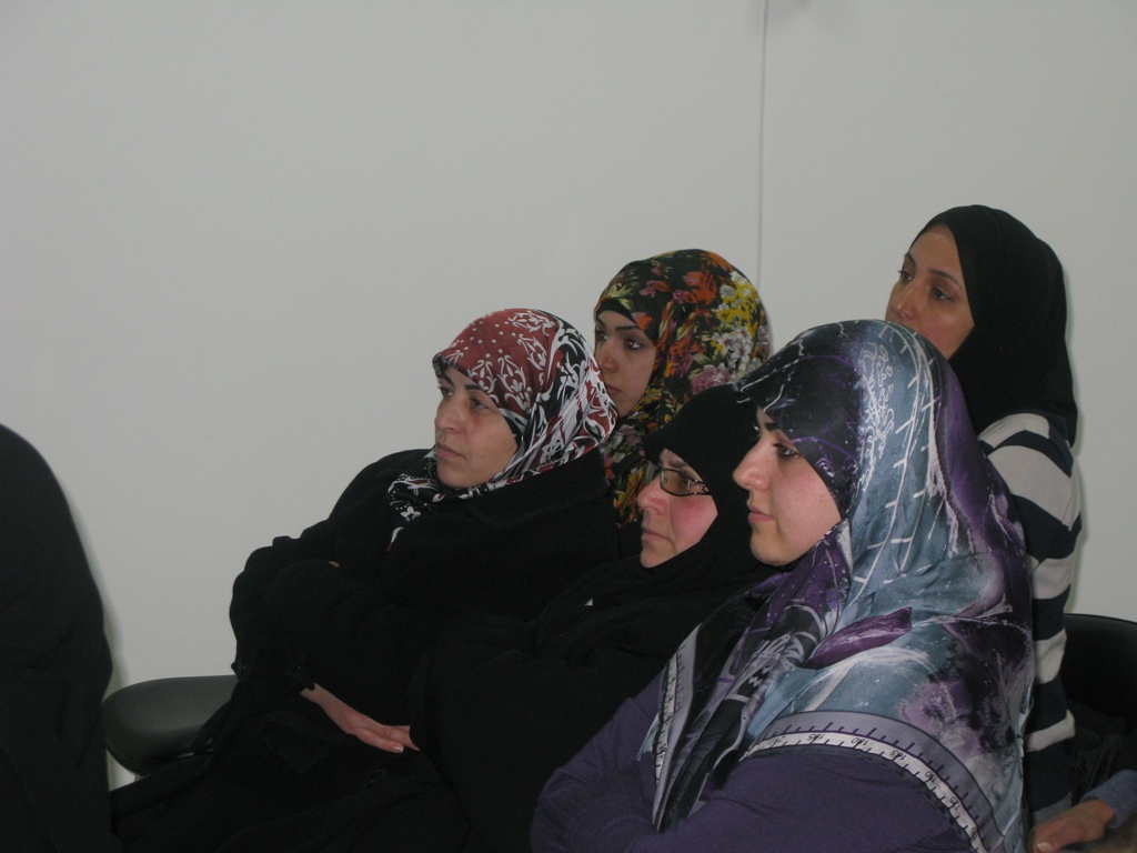 محاضرة في الجمال لسيدات الخيام قدّمتها الأخصائية فاطمة عواضة