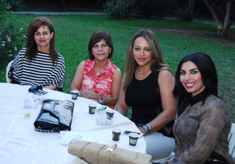 عصرونية في صيدا‎ لصديقات جمعية رعاية اليتيم