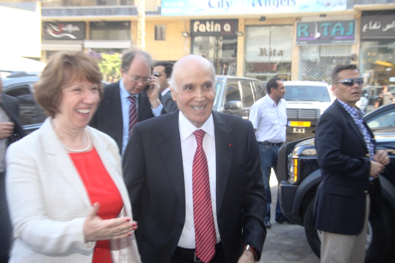 الدكتور  كامل مهنا يستقبل أشتون وكيتيرز في مركز «مؤسسة عامل» في حارة حريك