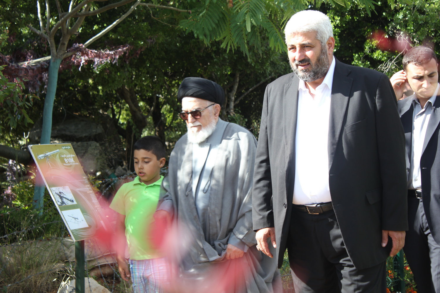 آية الله العلامة السيد محمد بحـر العــلوم يزور معلم ملـيـتــا السياحي الجهادي في منطقة اقليم التفاح ( النبطية)