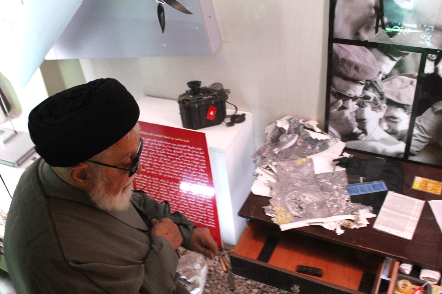 آية الله العلامة السيد محمد بحـر العــلوم يزور معلم ملـيـتــا السياحي الجهادي في منطقة اقليم التفاح ( النبطية)