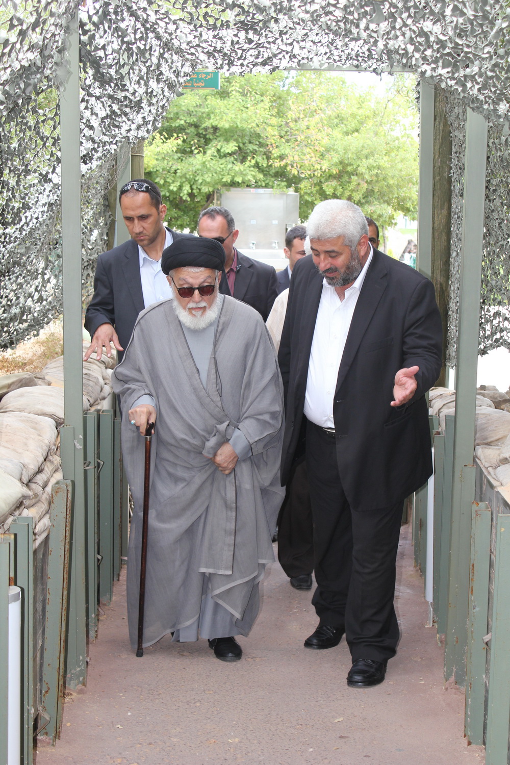 آية الله العلامة السيد محمد بحـر العــلوم يزور معلم ملـيـتــا السياحي الجهادي في منطقة اقليم التفاح ( النبطية)