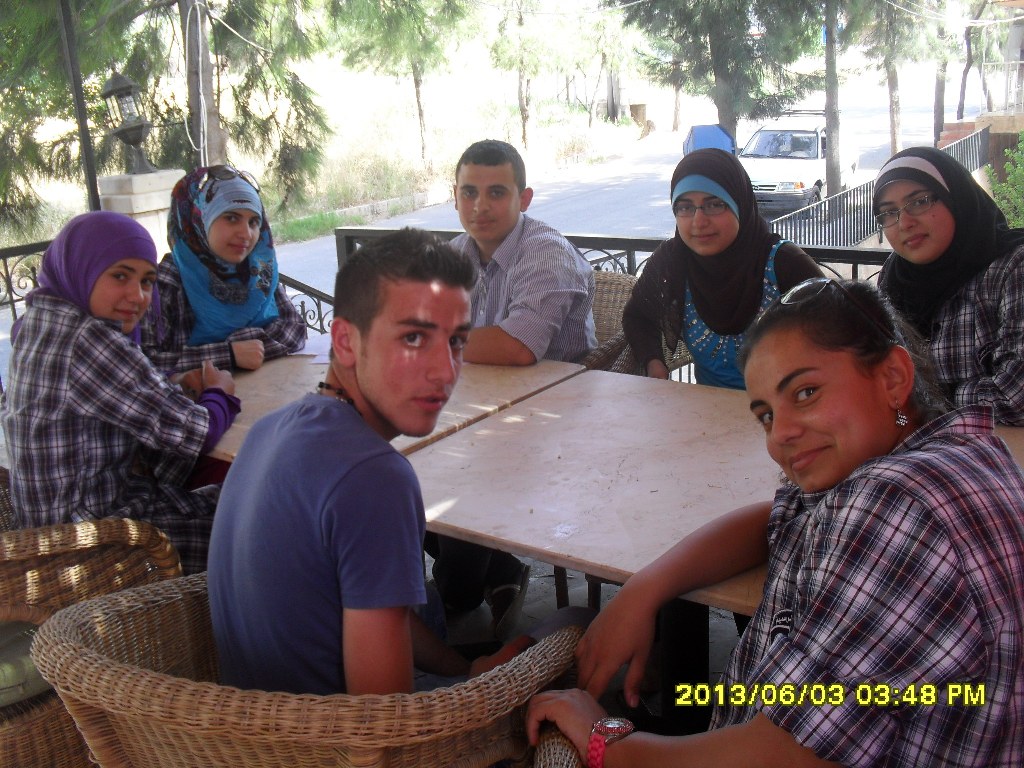 لقاء طلاب ثانوية الخيام، الأول ثانوي فرنسي - أنكليزي معإدارة منتجع الدردارة